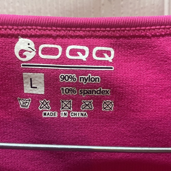 Hot pink bodysuit 💖 - Picture 2 of 3